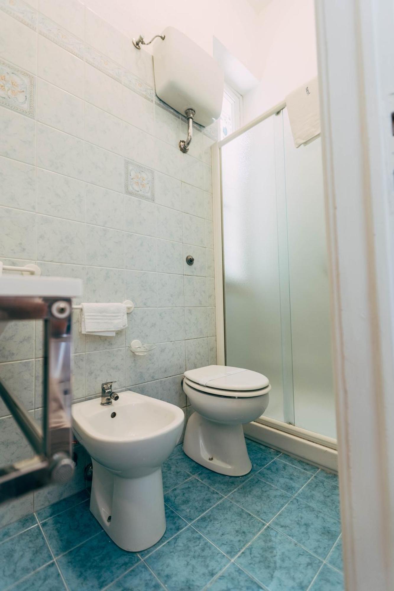 Villa Giulietta Hotel Castiglioncello Bagian luar foto